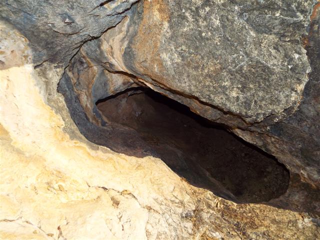 boca de la cova de les pedres small